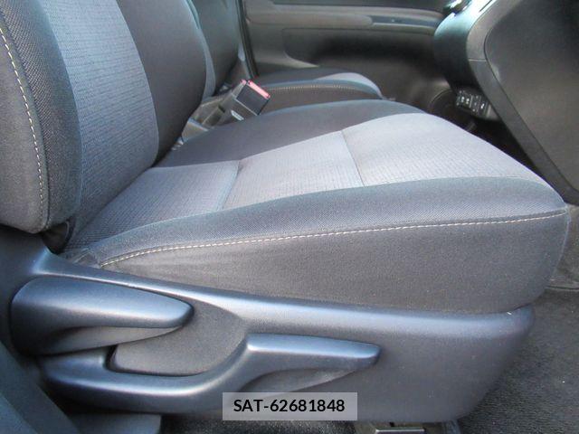 Toyota SIENTA 2019-07 8038281-5