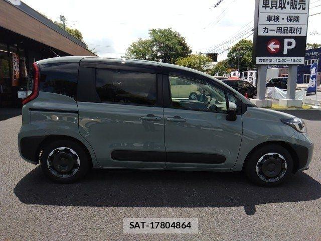 Toyota SIENTA 2024-01 8038272-16
