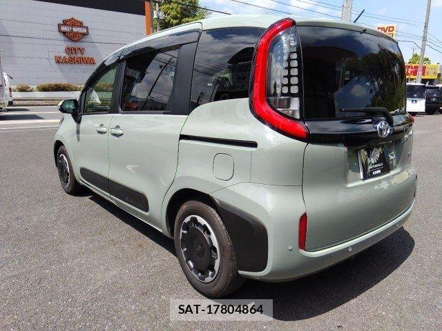 Toyota SIENTA 2024-01 8038272-2