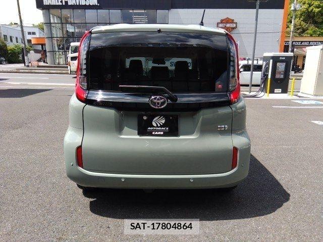 Toyota SIENTA 2024-01 8038272-4