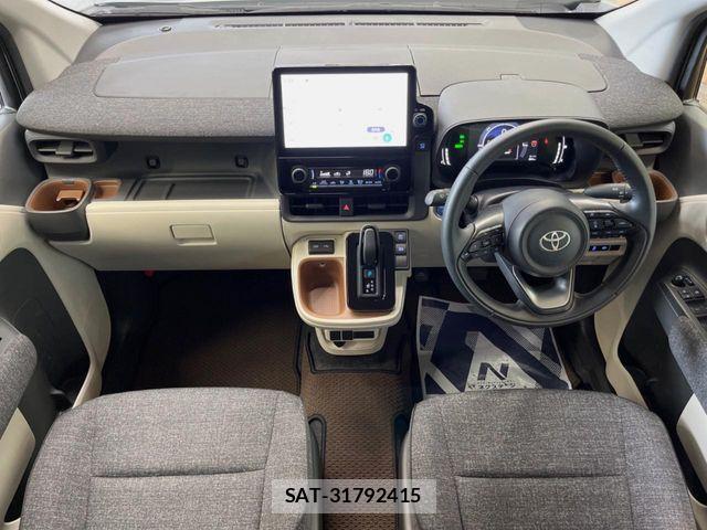 Toyota SIENTA 2023-09 8038271-1