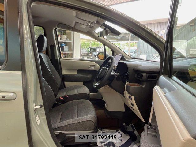 Toyota SIENTA 2023-09 8038271-7
