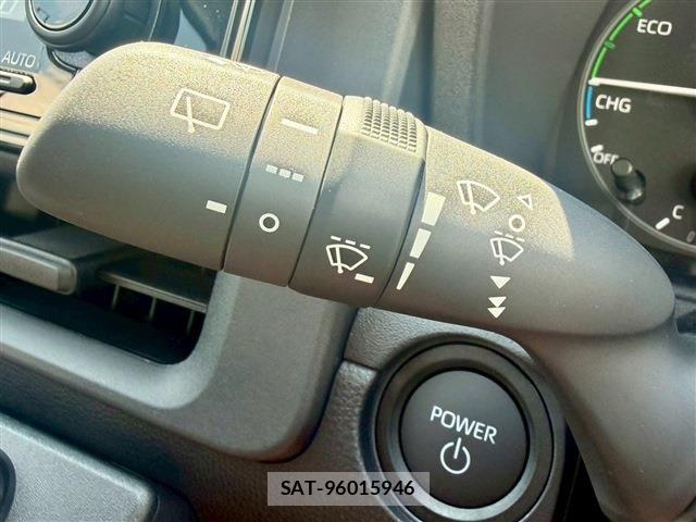 Toyota SIENTA 2026-07 8038273-9