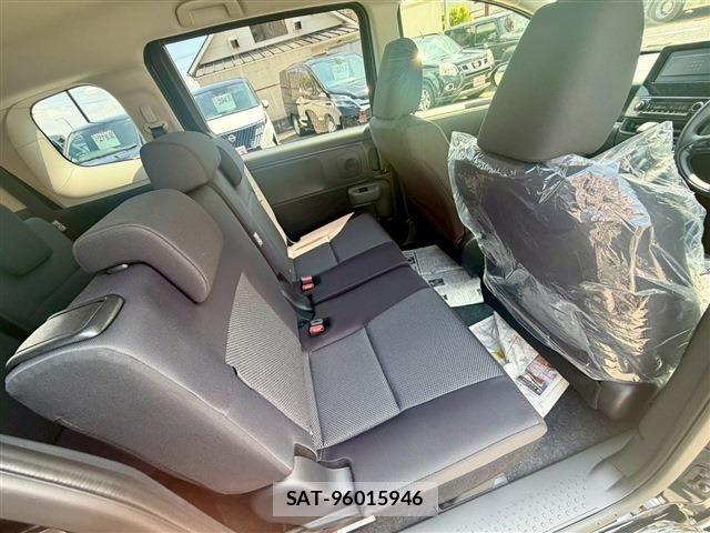 Toyota SIENTA 2026-07 8038273-17