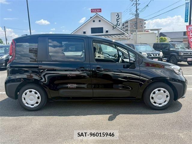 Toyota SIENTA 2026-07 8038273-27