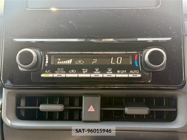 Toyota SIENTA 2026-07 8038273-4