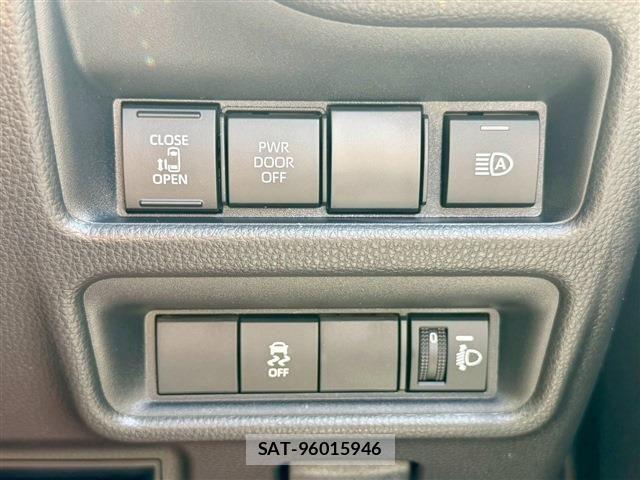 Toyota SIENTA 2026-07 8038273-5