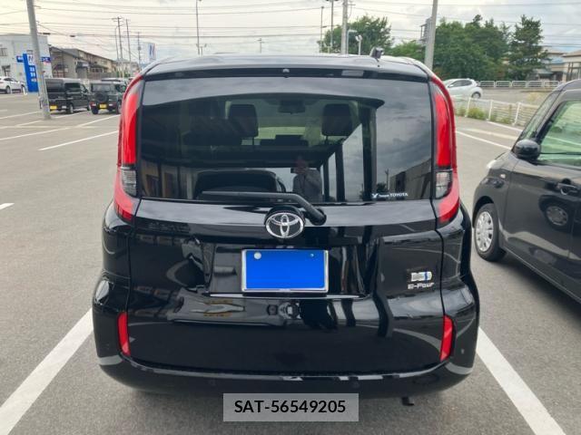 Toyota SIENTA 2023-12 8038277-9