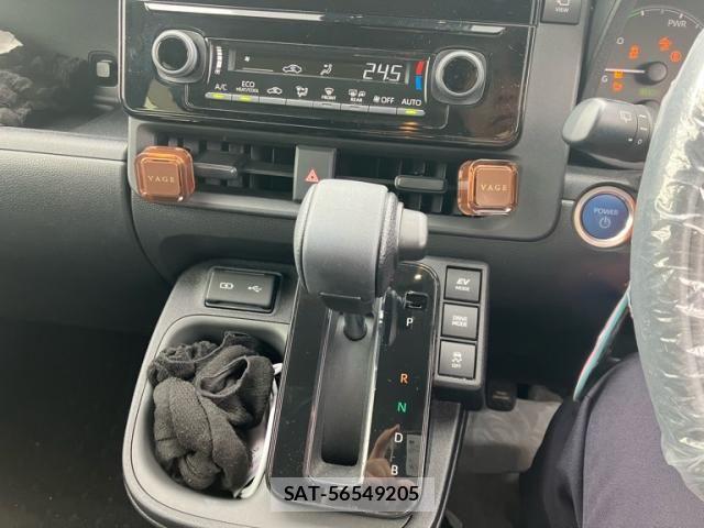 Toyota SIENTA 2023-12 8038277-19