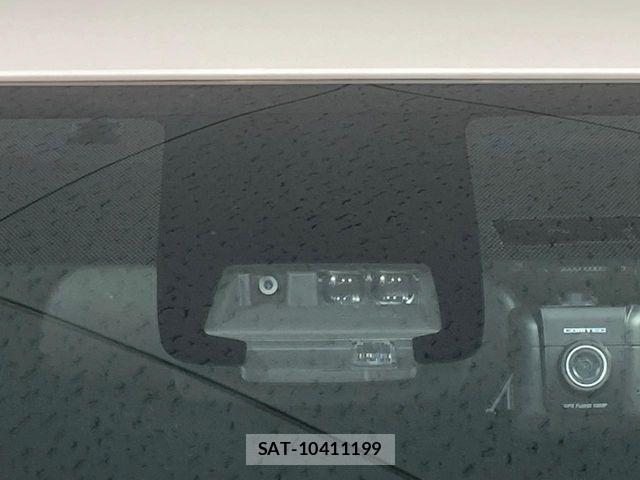 Toyota SIENTA 2018-03 8038280-2