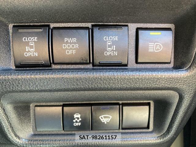 Toyota SIENTA 2024-06 8038266-13