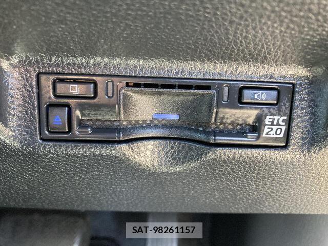 Toyota SIENTA 2024-06 8038266-14