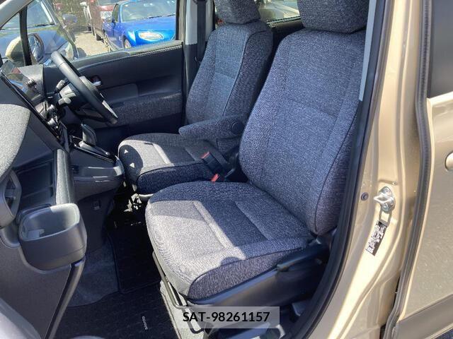 Toyota SIENTA 2024-06 8038266-16