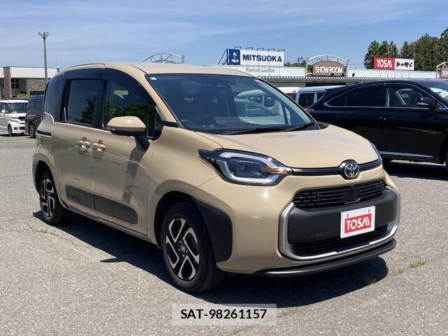 Toyota SIENTA 2024-06 8038266-21
