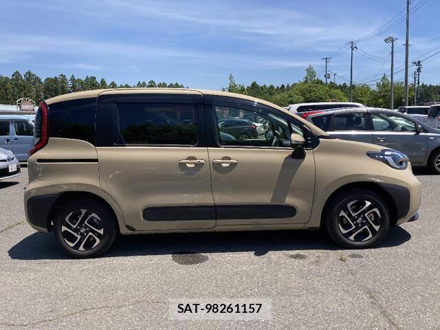 Toyota SIENTA 2024-06 8038266-22