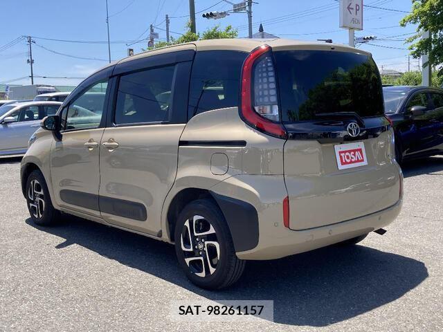 Toyota SIENTA 2024-06 8038266-24