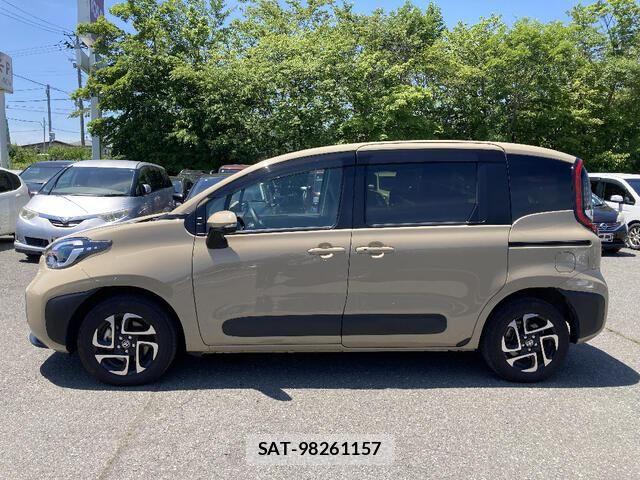Toyota SIENTA 2024-06 8038266-25