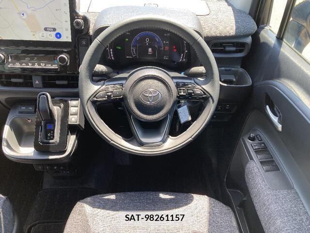 Toyota SIENTA 2024-06 8038266-6