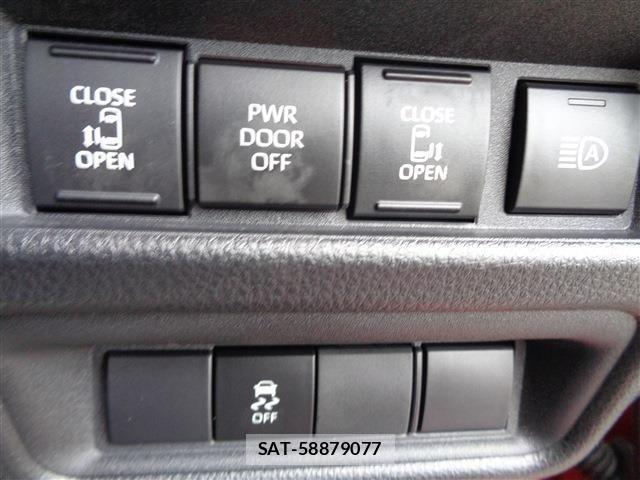 Toyota SIENTA 2022-10 8038276-27