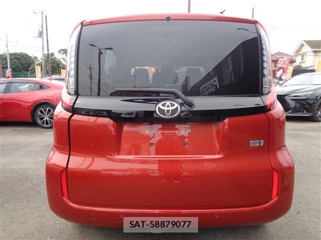 Toyota SIENTA 2022-10 8038276-6