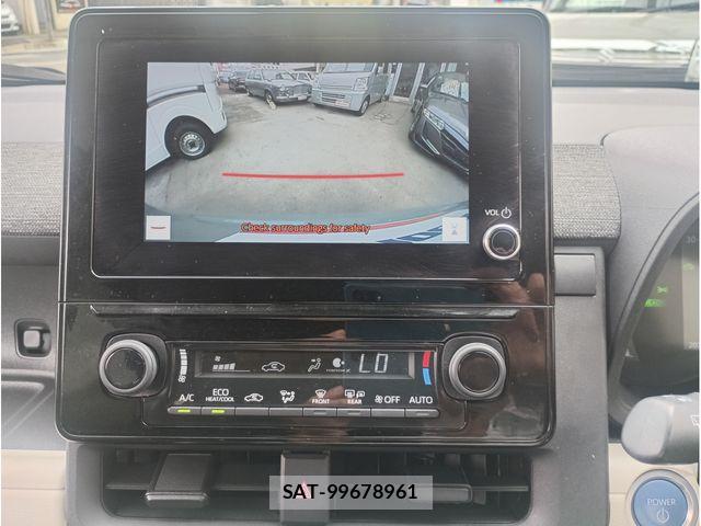 Toyota SIENTA 2022-10 8038279-11