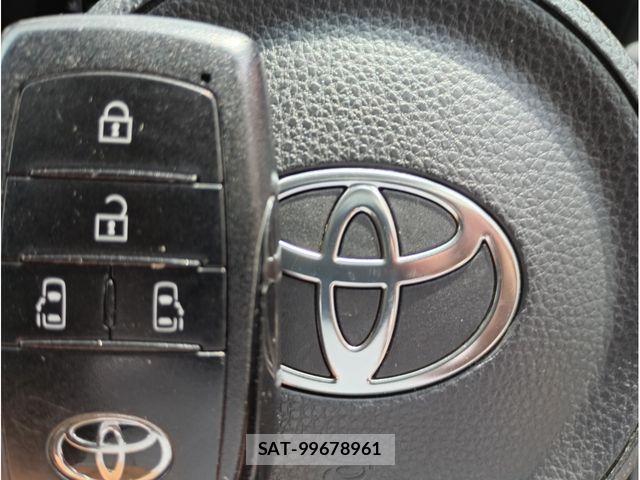 Toyota SIENTA 2022-10 8038279-18