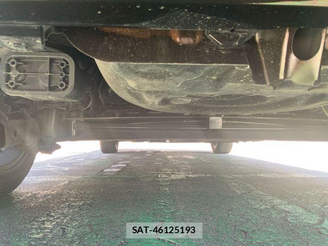 Toyota SIENTA 2017-07 8038284-11