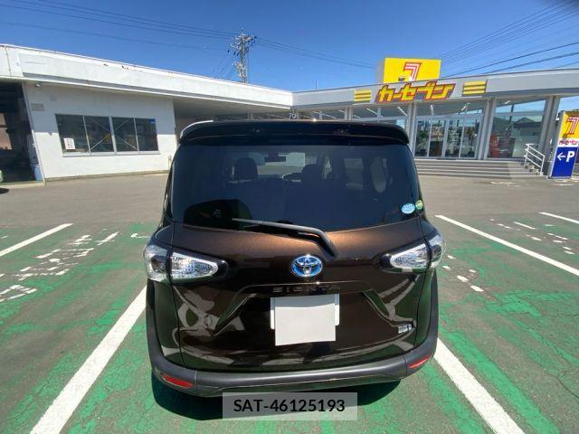 Toyota SIENTA 2017-07 8038284-3