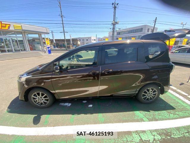 Toyota SIENTA 2017-07 8038284-4