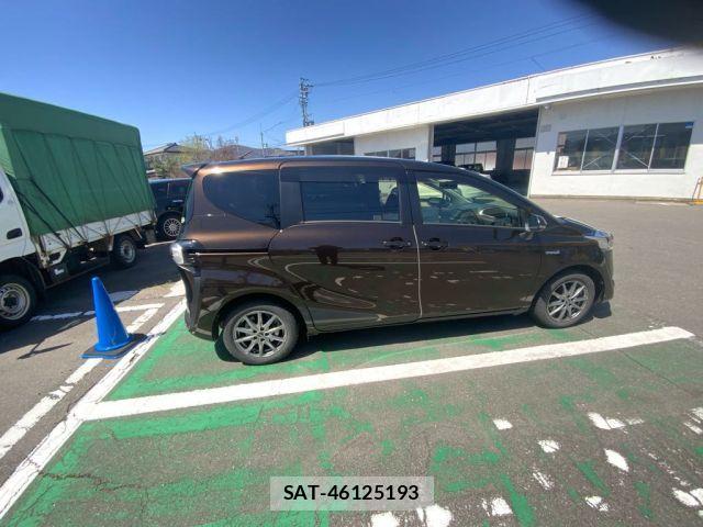 Toyota SIENTA 2017-07 8038284-5