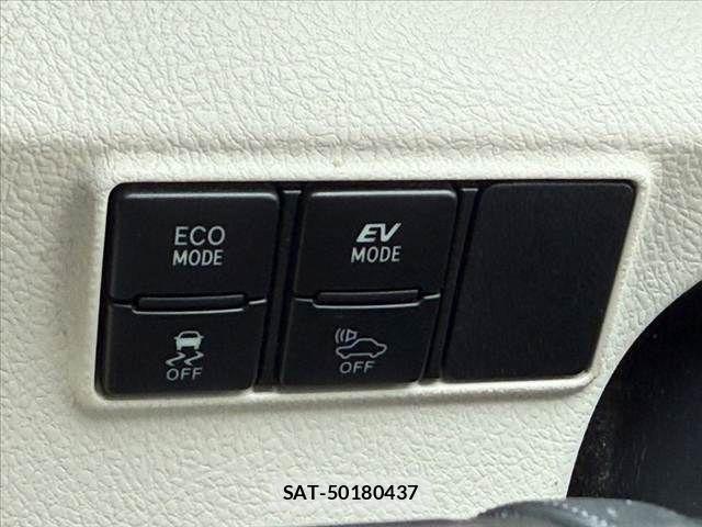 Toyota SIENTA 2016-09 8038285-26