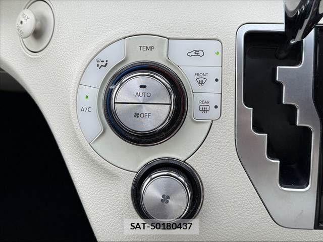 Toyota SIENTA 2016-09 8038285-28