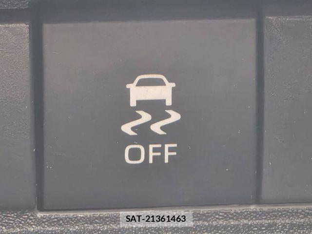 Toyota SIENTA 2023-05 8038274-21