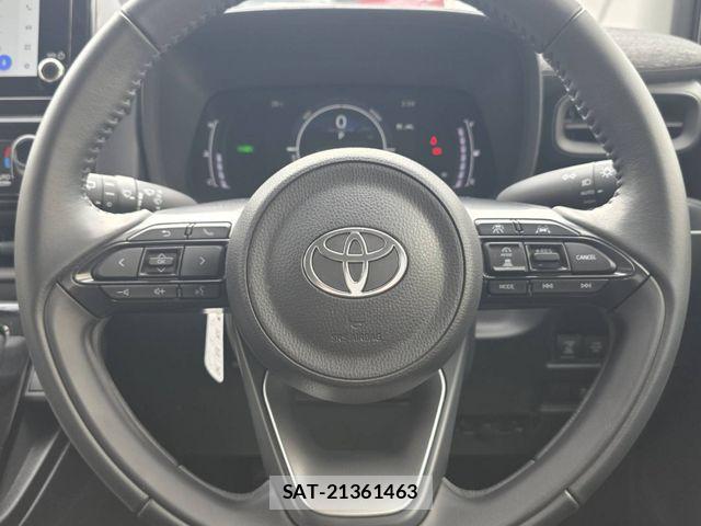 Toyota SIENTA 2023-05 8038274-23