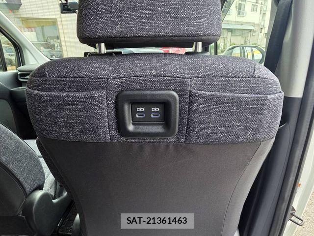 Toyota SIENTA 2023-05 8038274-24