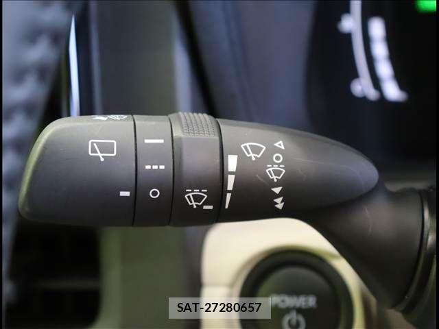 Toyota SIENTA 2024-12 8038267-17