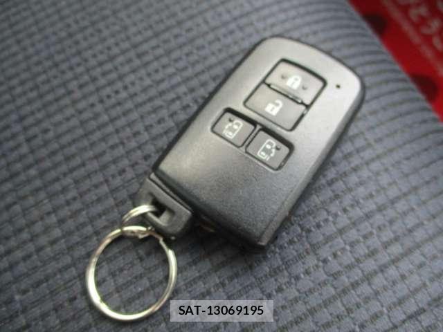 Toyota SIENTA 2015-12 8038288-22