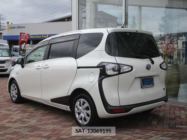 Toyota SIENTA 2015-12 8038288-3