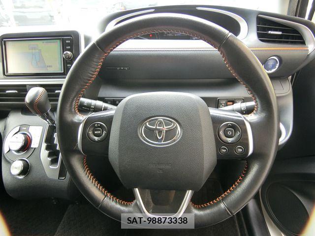 Toyota SIENTA 2017-11 8038282-10