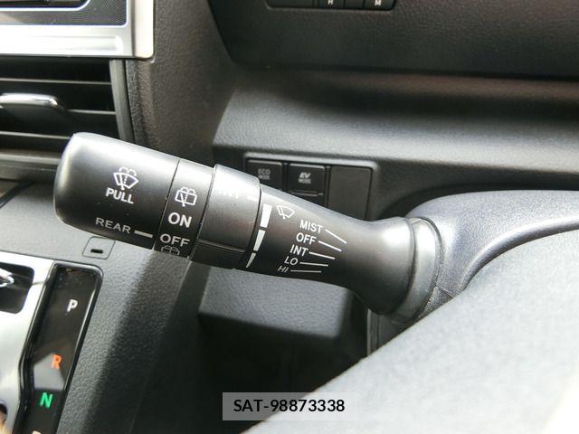 Toyota SIENTA 2017-11 8038282-13