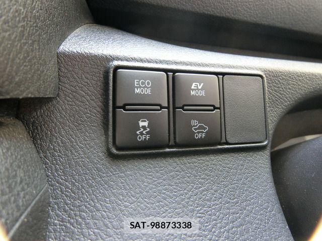 Toyota SIENTA 2017-11 8038282-15