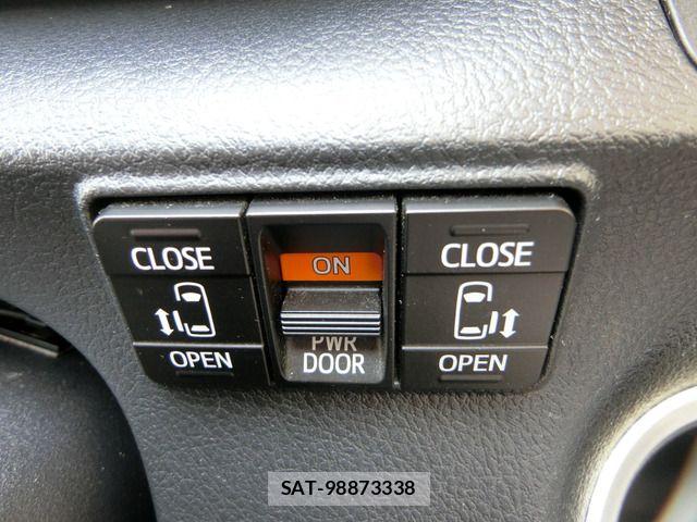 Toyota SIENTA 2017-11 8038282-16