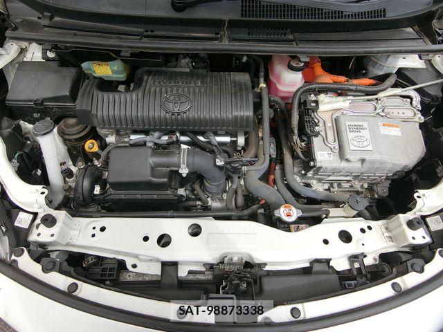 Toyota SIENTA 2017-11 8038282-3