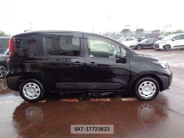 Toyota SIENTA 2024-09 8038268-4