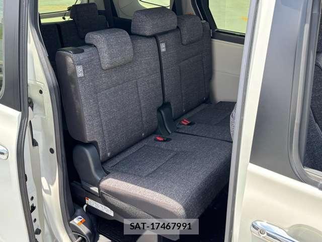 Toyota SIENTA 2022-11 8075570-17