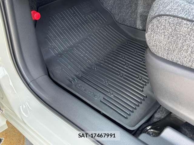 Toyota SIENTA 2022-11 8075570-26