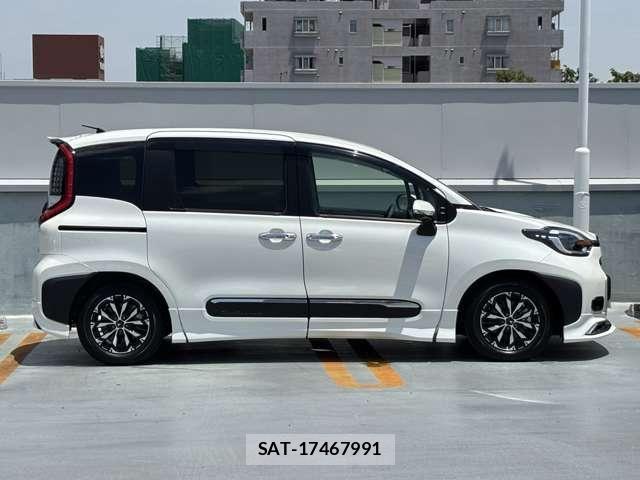 Toyota SIENTA 2022-11 8075570-7