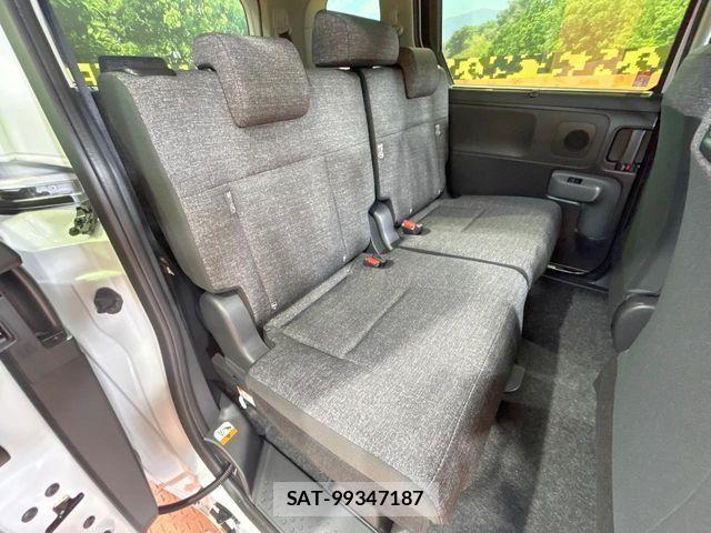 Toyota SIENTA 2026-06 8075577-8