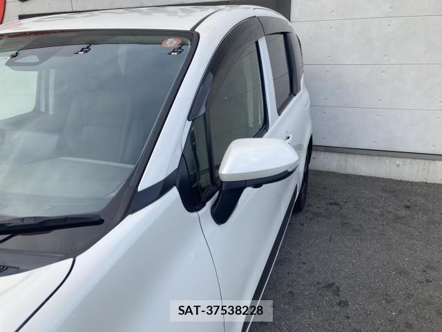 Toyota SIENTA 2022-11 8101895-10
