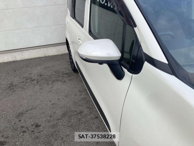 Toyota SIENTA 2022-11 8101895-11